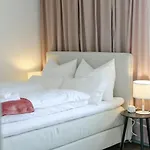 Lumen Homes - Design-apartment Nahe Audi Und Altstadt, 3 Zimmer, Ueber 100 M2, Balkon אינגולשטאט