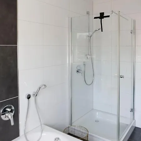 公寓 Lumen Homes - Design-apartment Nahe Audi Und Altstadt, 3 Zimmer, Ueber 100 M2, Balkon