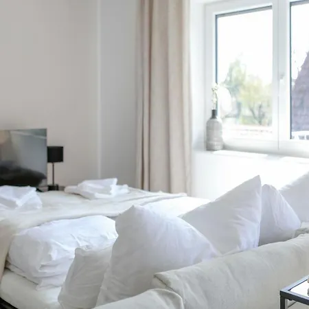 Lumen Homes - Design-apartment Nahe Audi Und Altstadt, 3 Zimmer, Ueber 100 M2, Balkon * 因戈尔施塔特