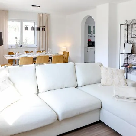 Lumen Homes - Design-apt. Nahe Audi Und Altstadt, 3 Zimmer, Netflix Apartment