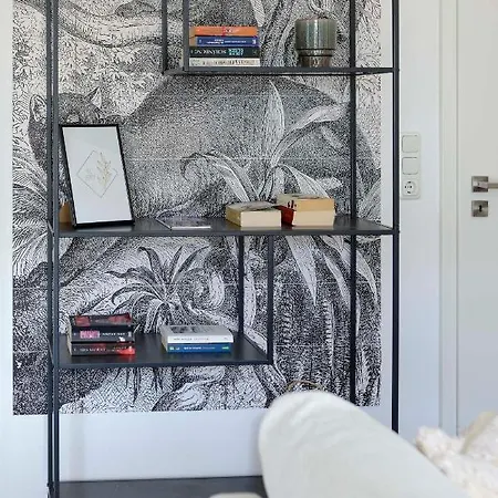 Lumen Homes - Design-apt. Nahe Audi Und Altstadt, 3 Zimmer, Netflix *