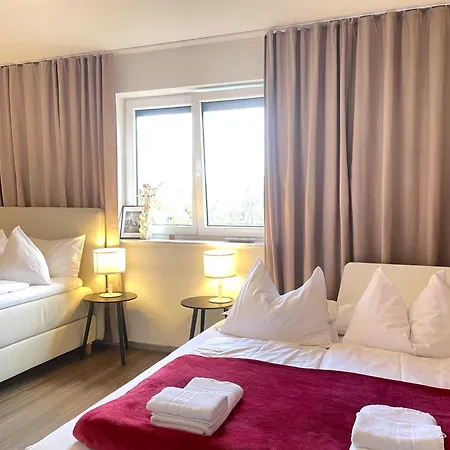 Lumen Homes - Design-apt. Nahe Audi Und Altstadt, 3 Zimmer, Netflix *