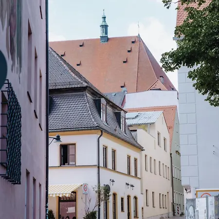 Lumen Homes - Design-apt. Nahe Audi Und Altstadt, 3 Zimmer, Netflix Apartment *